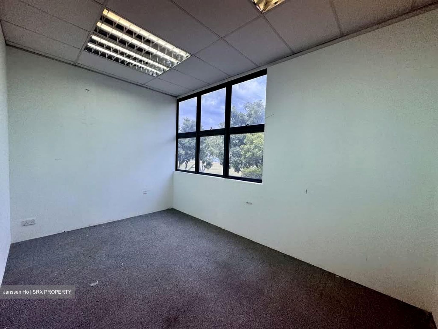 Woodlands Industrial Park E5 (D27), Factory #543739201